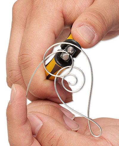 Pliers spiraling wire